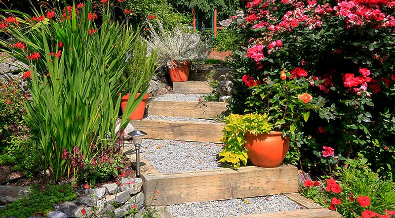 Treppe im Privatgarten in Mogendorf